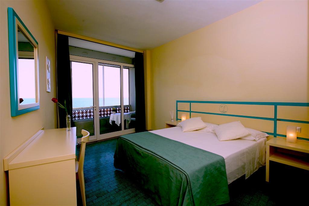 Hotel La Scogliera Cavi di Lavagna Εξωτερικό φωτογραφία