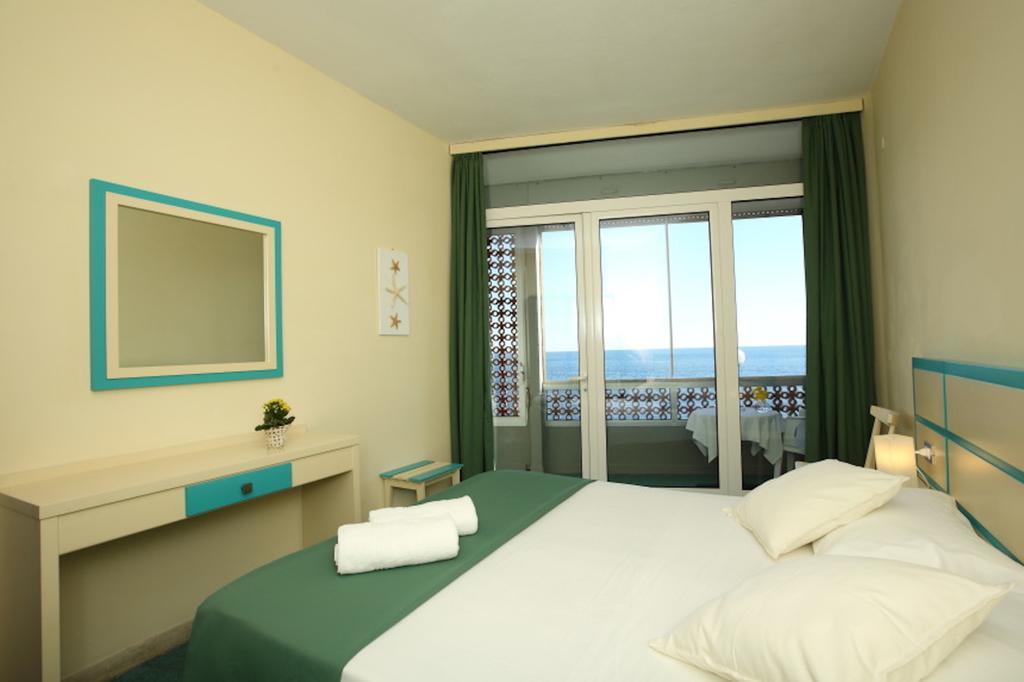 Hotel La Scogliera Cavi di Lavagna Εξωτερικό φωτογραφία